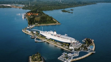 Dünyanın en eski yolcu gemisiydi: 18 milyon dolara lüks otele dönüştü