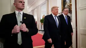 Donald Trump'ın adı Jeffrey Epstein soruşturmasına karıştı Donald Trump'ın adı Jeffrey Epstein soruşturmasına karıştı