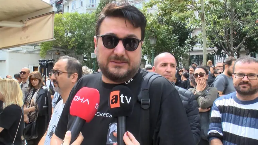 Metin Arolat'a veda 10