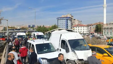 Ankara'da 6 araç birbirine girdi: Yaralılar var