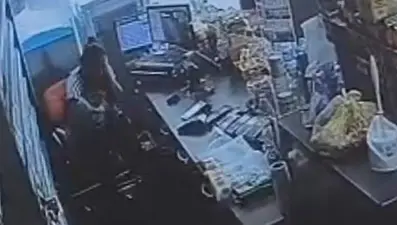 Manisa'da eski eş dehşet saçtı: Kucağındaki bebeğe aldırmadan defalarca bıçakladı