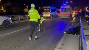 Bursa'da feci kaza | Lastik değiştiren kişilere otomobil çarptı: 1 ölü, 2 yaralı Bursa'da feci kaza | Lastik değiştiren kişilere otomobil çarptı: 1 ölü, 2 yaralı