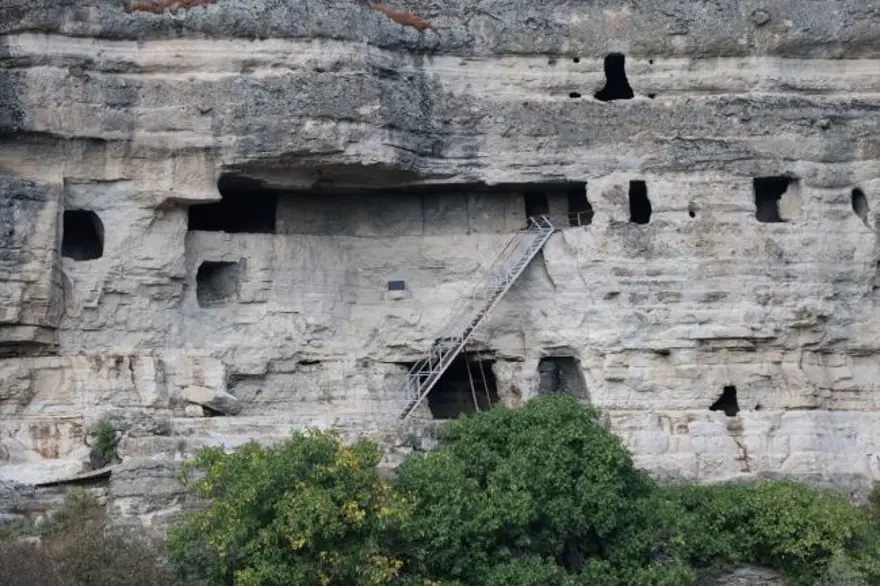 bolu seben, kaya evleri, bungalov evler, bolu'da konaklama, bolu kaya evler 3