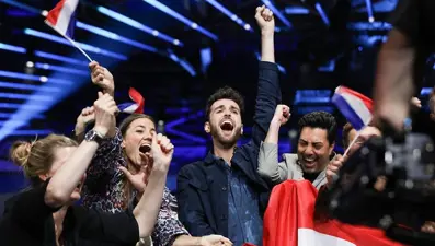 Hollanda Eurovision’u kazandığına pişman