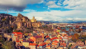 Eskinin büyüsü Tiflis'te (Tiflis gezi rehberi) Eskinin büyüsü Tiflis'te (Tiflis gezi rehberi)
