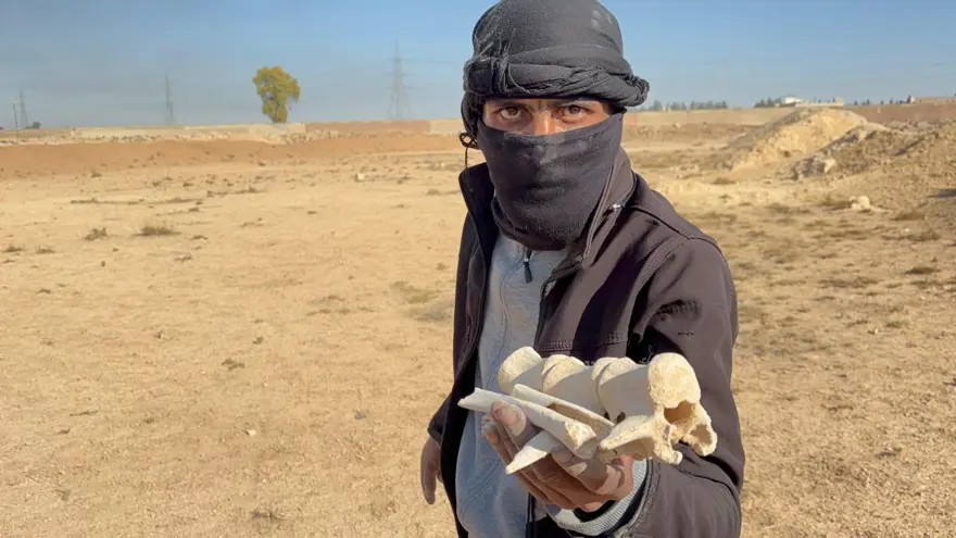 "ESAD VE ASKERLERİ SUÇLU" 2 "ESAD VE ASKERLERİ SUÇLU" 2