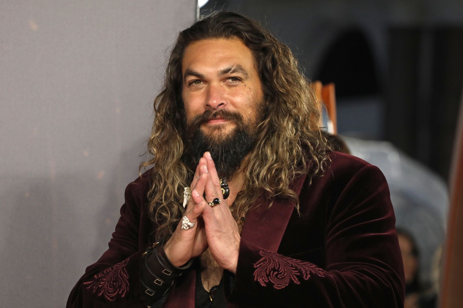 Jason Momoa, Sistina Şapeli ziyaretinde fotoğraf kuralını çiğnediği için özür diledi