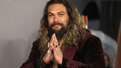 Jason Momoa, Sistina Şapeli ziyaretinde fotoğraf kuralını çiğnediği için özür diledi