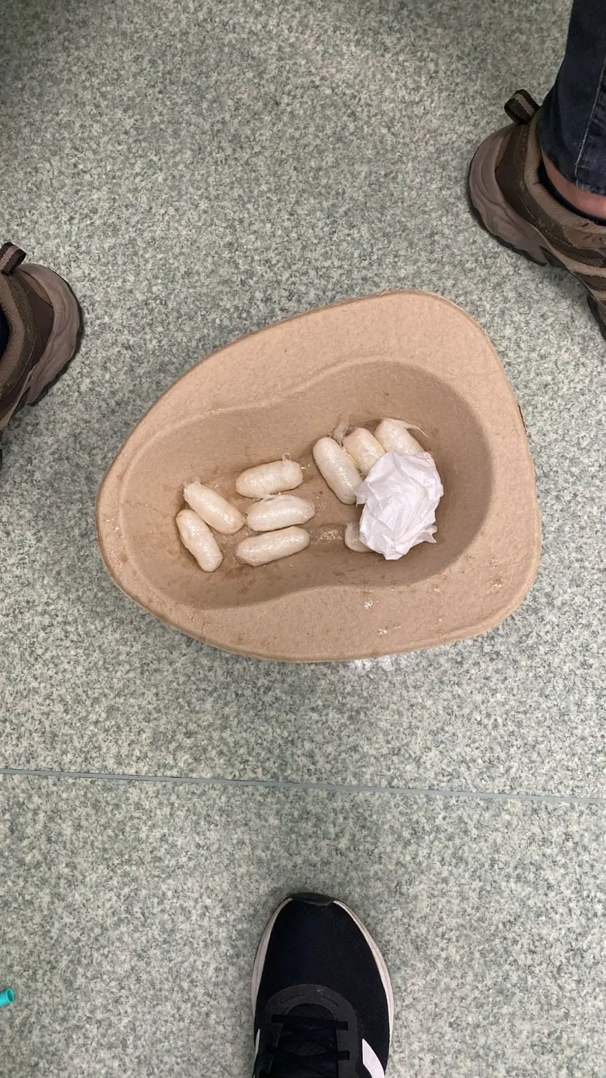 Midesinde uyuşturucu taşıyan İranlıya havalimanında gözaltı 