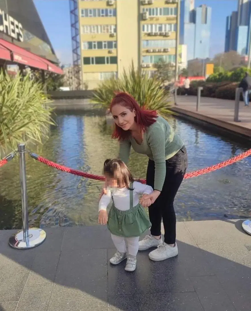 İstanbul'da genç kadının şüpheli ölümü: Sevgilisinin evinin önünde başından vurulmuş halde bulundu 5 İstanbul'da genç kadının şüpheli ölümü: Sevgilisinin evinin önünde başından vurulmuş halde bulundu 5