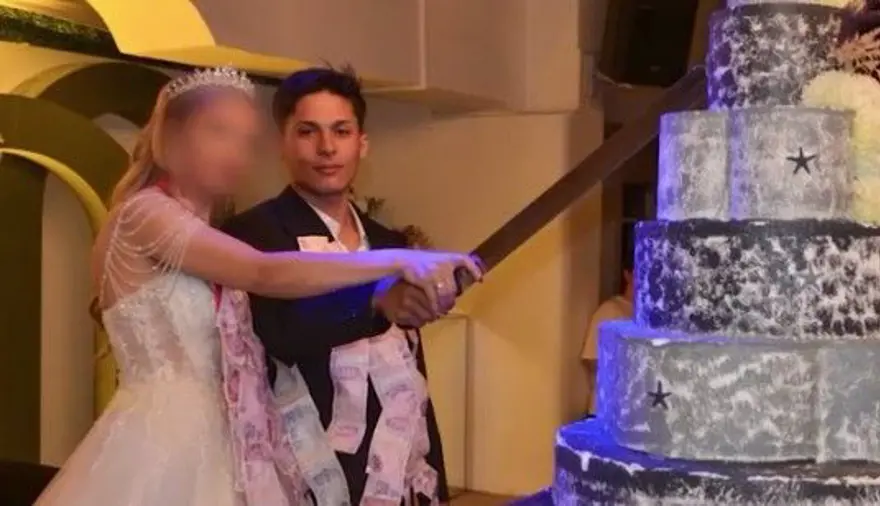 KINA YAPTI, DÜĞÜN SALONU TUTTU 1