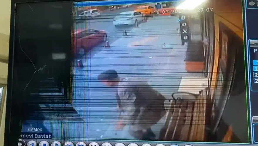 Sultangazi'de kardeşler arasında alacak verecek kavgası: Babası ve kardeşini silahla yaraladı 5