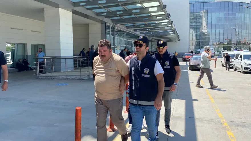 250 bin lirayı çaldılar, geri dönünce yakalandılar (“Dildüşürme” yöntemiyle evlere giriyorlar) 250 bin lirayı çaldılar, geri dönünce yakalandılar (“Dildüşürme” yöntemiyle evlere giriyorlar)