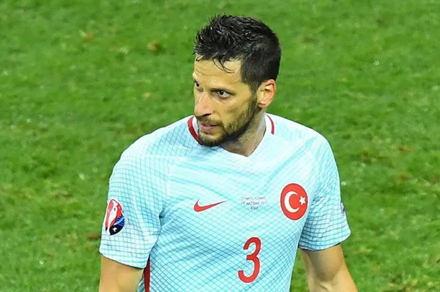 Selçuk İnan'ın birlikte oynadığı favori 11'i 3