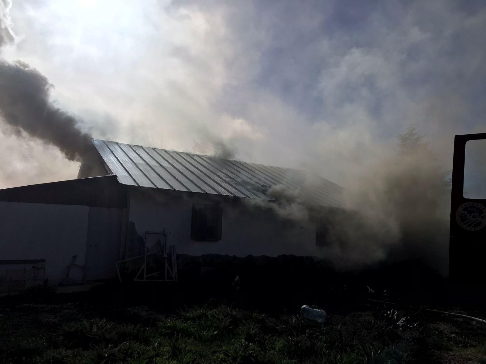Sakarya'da yayla evinde yangın: 4 kişi dumandan etkilendi