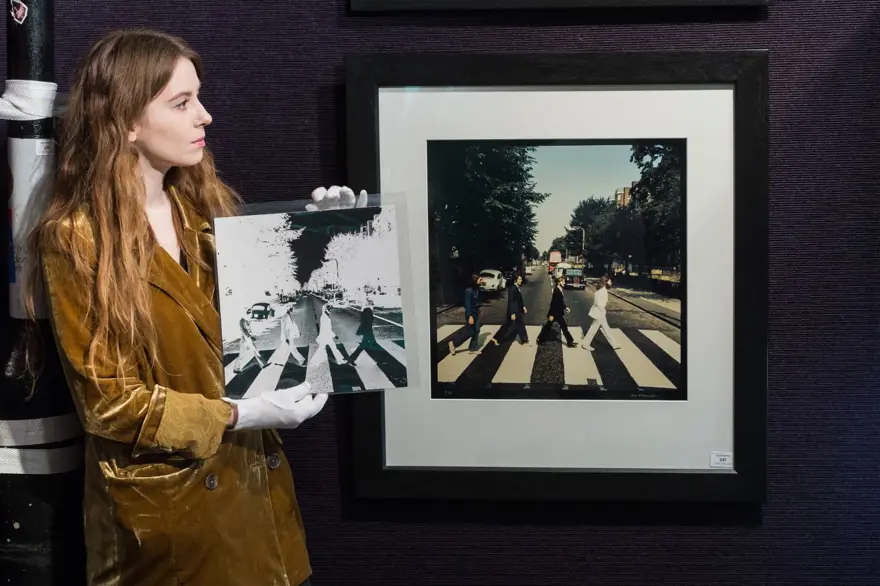 Ünlülerin eşyaları Londra'daki Bonhams Müzaye Evi'nde açık artırmada 3 Ünlülerin eşyaları Londra'daki Bonhams Müzaye Evi'nde açık artırmada 3