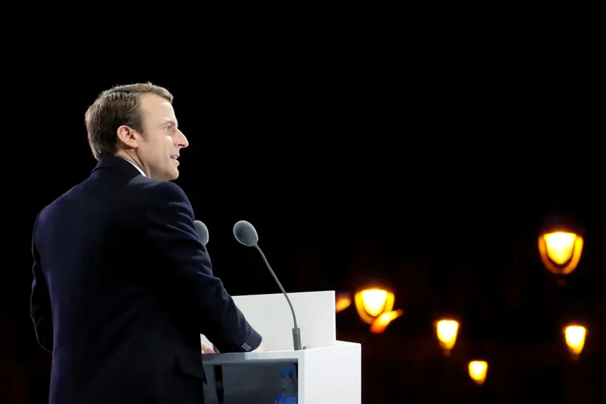 Fransa'nın yeni Cumhurbaşkanı Macron oldu (Emmanuel Macron kimdir?) 25 Fransa'nın yeni Cumhurbaşkanı Macron oldu (Emmanuel Macron kimdir?) 25