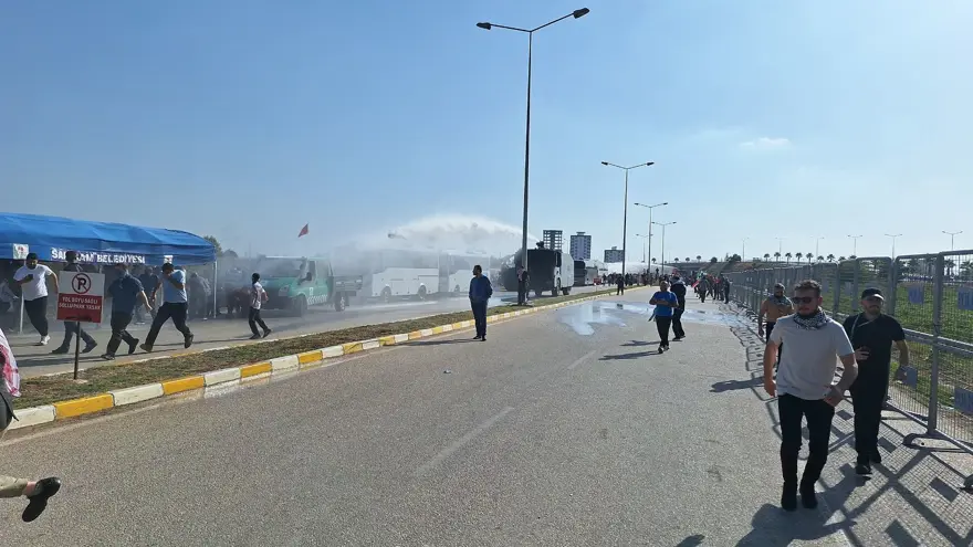 Protestocular İncirlik Hava Üssü'ne girmeye çalıştı 9