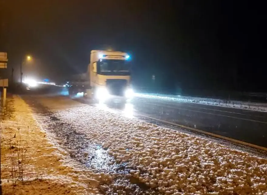 BOLU DAĞI'NDA KAR YAĞIŞI ETKİLİ OLUYOR 17