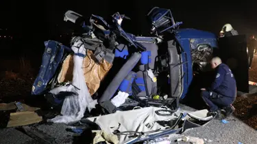 Manisa'da feci kaza: Abla-kardeş hayatını kaybetti
