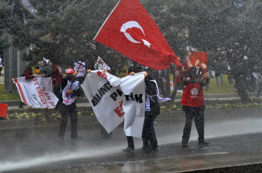 Ankara'da eyleme müdahale 9