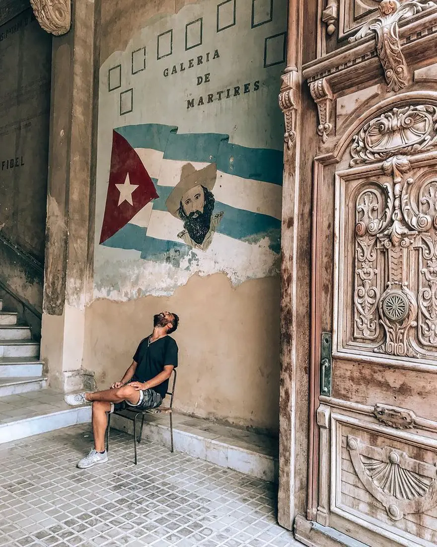 Türk gezgin Berkan Bilgiç bileklik satarak 40 ülke gezdi 16