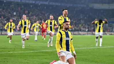 Midtjylland-Fenerbahçe maçı ne zaman, saat kaçta ve hangi kanalda canlı olarak yayınlanacak? Kritik maçta Fenerbahçe&#x27;nin muhtemel 11&#x27;i belli oldu