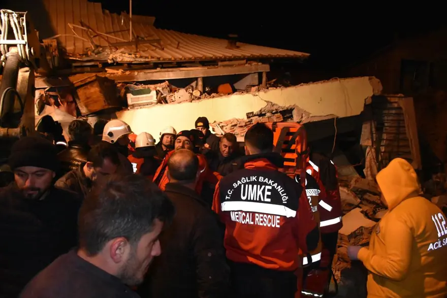 Elazığ'da 6,8'lik deprem (Bölgeden son fotoğraflar) 33