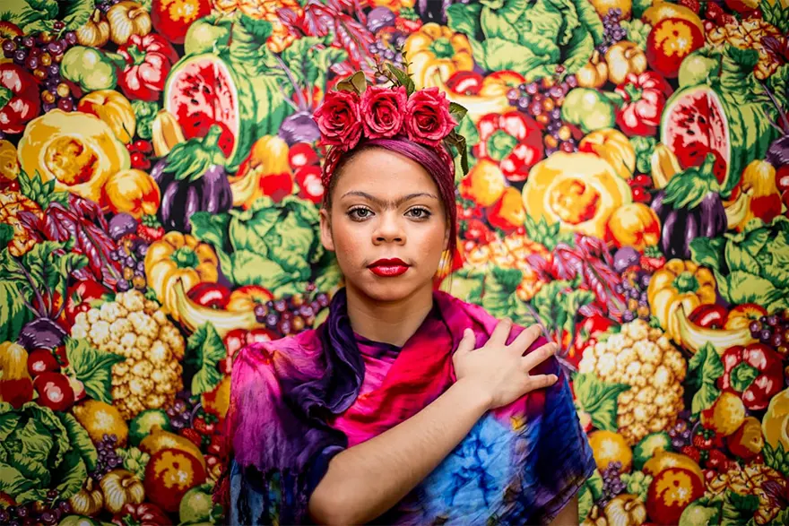 Frida Kahlo'yu taklitleriyle andı 8