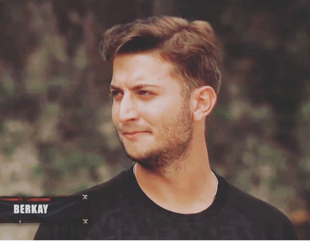 Survivor Berkay Yuvakuran kimdir? 2021 Survivor gönüllüler takımı yarışmacısı Berkay Yuvakuran kaç yaşındadır ve nerelidir?
