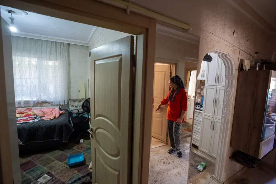 Ankara'da sağanak: Evleri ve iş yerlerini su bastı 5 Ankara'da sağanak: Evleri ve iş yerlerini su bastı 5