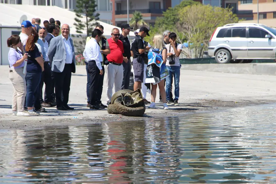 DAKİKADA 1 MİLYON PET ŞİŞE KULLANILIYOR 3 DAKİKADA 1 MİLYON PET ŞİŞE KULLANILIYOR 3