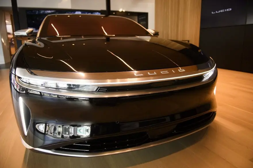 Resmen açıklandı: Lucid Air en uzun menzilli elektrikli otomobil oldu (Tam şarjla 836 kilometre yol gidiyor) 8
