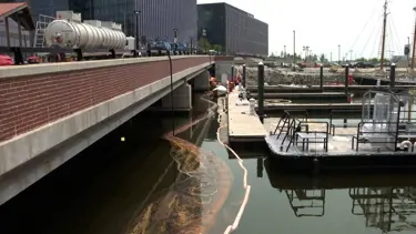 ABD'de 2 bin galon mazot hastaneden denize sızdı