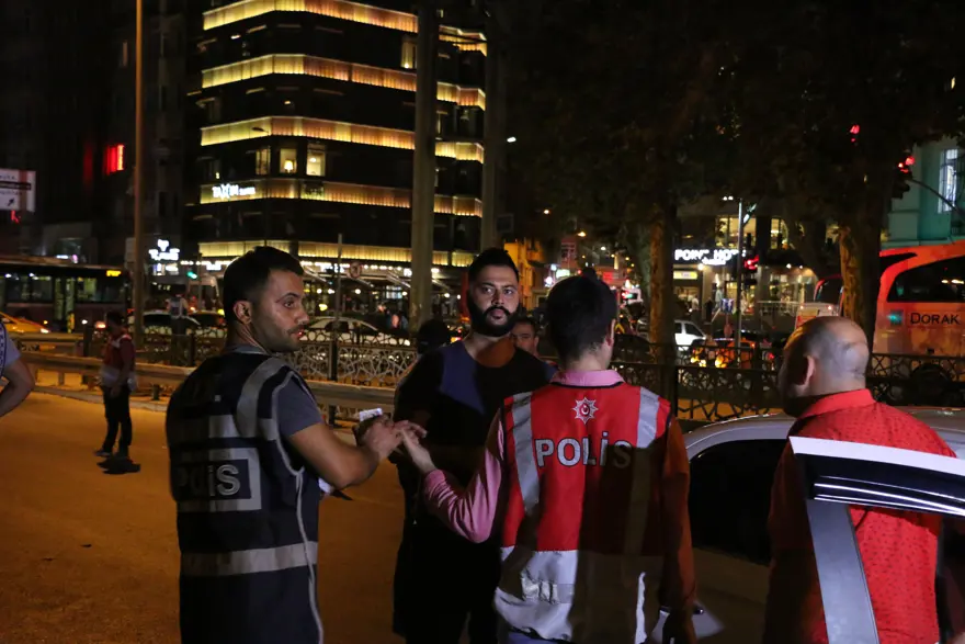 İstanbul'da 5 bin polisle asayiş uygulaması 5