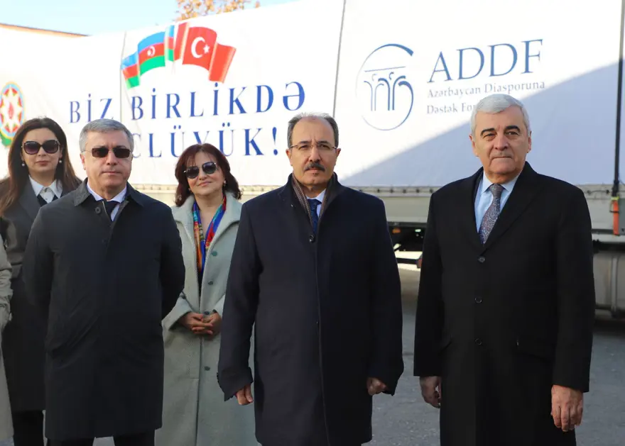 Azerbaycan'dan Türkiye’deki depremzedeler için 18 tonluk yardım 8