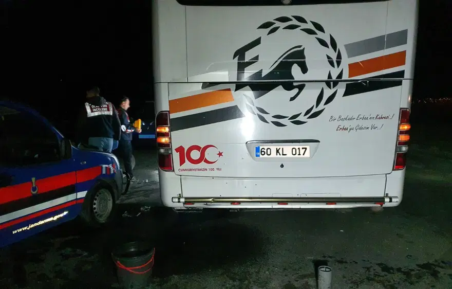 Tokat’ta 33 kişinin bulunduğu yolcu otobüsüne ateş açıldı 7