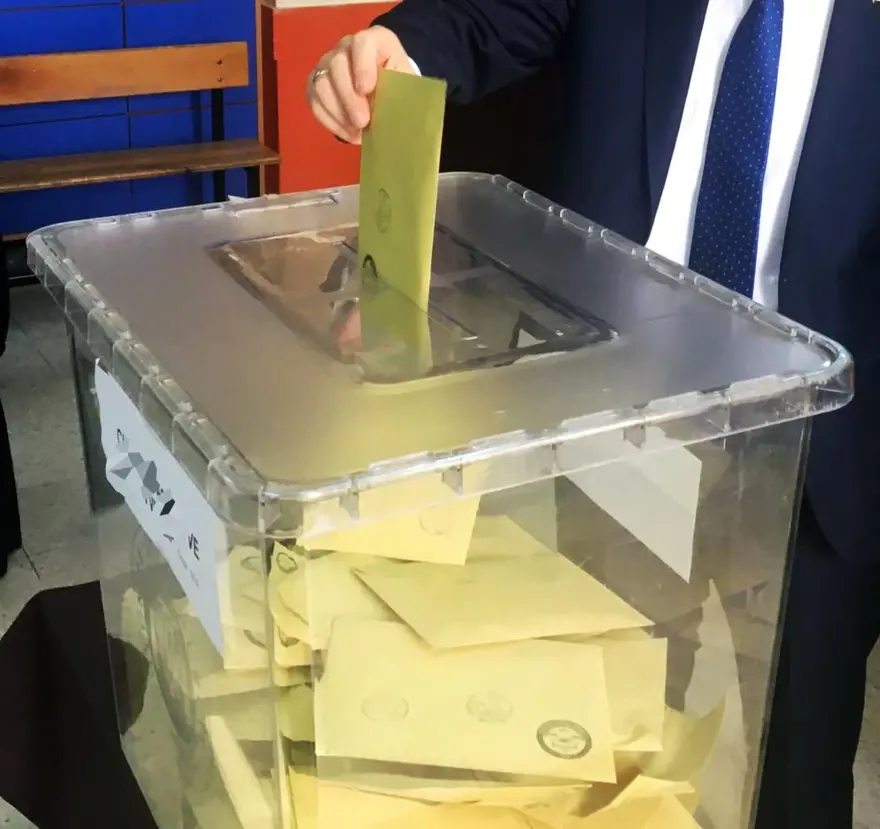 3 ilçe ve 4 beldede bu hafta sonu seçim var 