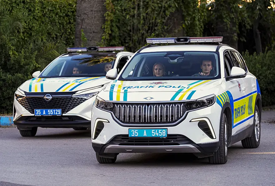 PENSE, KRİKO, AMPUL, PATİNAJ ZİNCİRİ, EL FENERİ ZORUNLU 1 PENSE, KRİKO, AMPUL, PATİNAJ ZİNCİRİ, EL FENERİ ZORUNLU 1