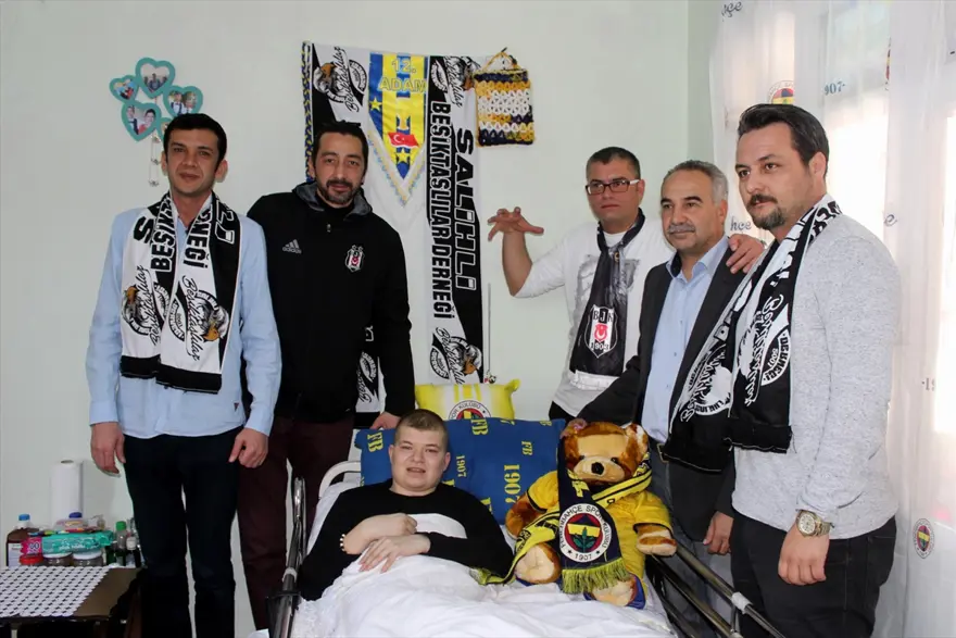 Fenerbahçeli gencin tedavi masraflarını Beşiktaşlılar üstlendi 