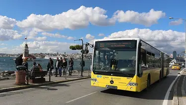 İstanbul'da sağlık çalışanları toplu ulaşımı ve İSPARK'ı ücretsiz kullanmaya devam edecek