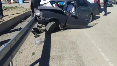 Karabük’te işçi servisi ile otomobil çarpıştı: 4 yaralı