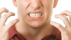 Dişlerinizden gelen sese kulak verin (Diş sıkma hastalığı nedir?) Dişlerinizden gelen sese kulak verin (Diş sıkma hastalığı nedir?)