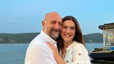 Bergüzar Korel ile Halit Ergenç İngiltere'de oy kullandı