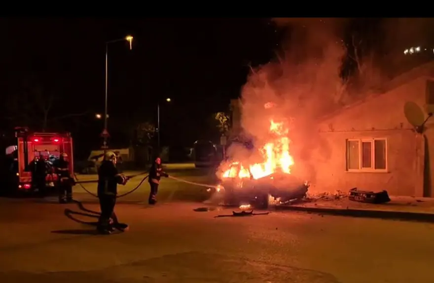 Edirne'de korkunç olay: Alev alan otomobildeki 4 kişi yanarak öldü 