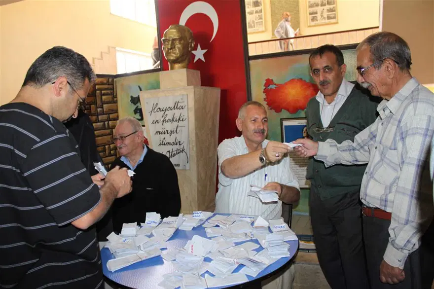 Türkiye sandık başındaydı 55