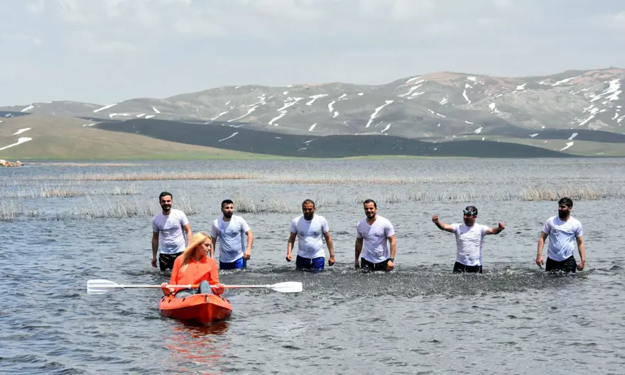keşiş gölü, van gezilecek yerler, erek dağı, van kano 