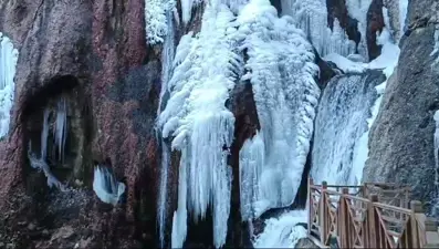 Malatya eksi 20'yi gördü: Günpınar Şelalesi dondu