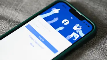 Facebook aylık 3 milyardan fazla aktif kullanıcıya sahip