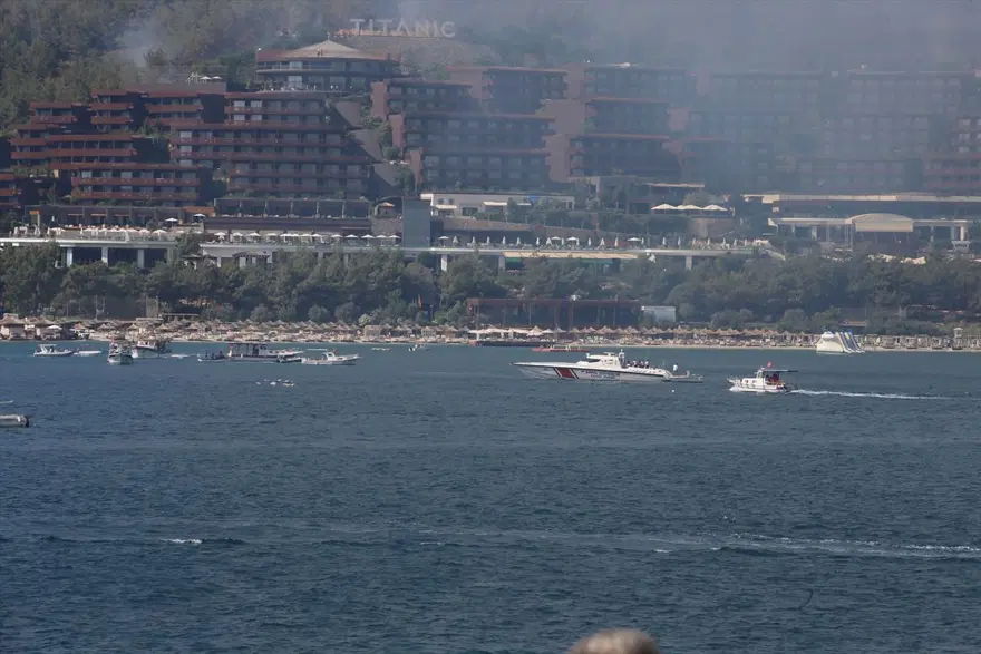 BODRUM'DAKİ YANGIN KISMEN KONTROL ALTINDA 36